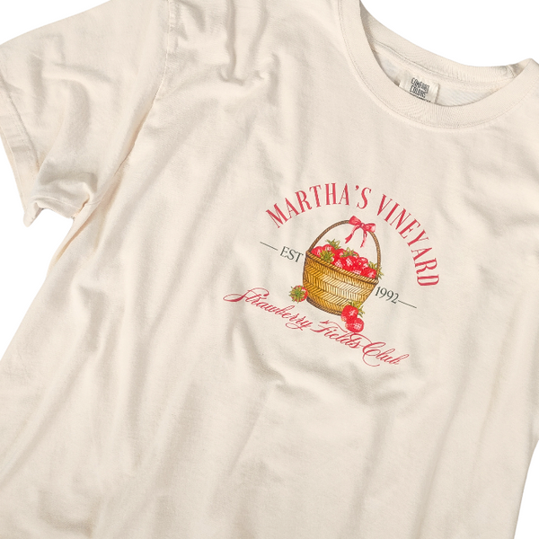 Strawberry Shirt Comfort Colors Summer Fall Strawberry Fields Tshirt Cottagecore Aesthetic Retro Garden Farmers Market Shirt Oversized Shirt