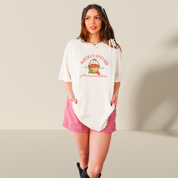 Strawberry Shirt Comfort Colors Summer Fall Strawberry Fields Tshirt Cottagecore Aesthetic Retro Garden Farmers Market Shirt Oversized Shirt