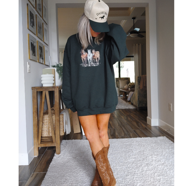 Introducing our Horse Sweatshirt, the perfect gift for any horse lover! This 90s Vintage Western Style sweatshirt embodies the Boho Ranch Retro vibe with its trendy Equestrian Crewneck design. Size up for an oversized fit and stay cozy with this cute and retro cowgirl sweatshirt.